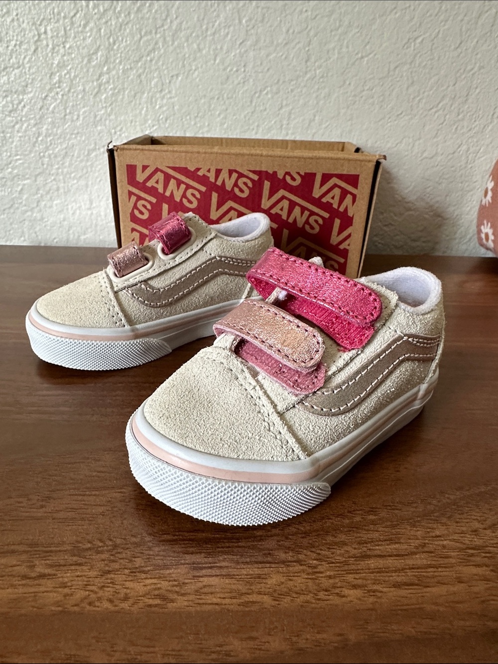 NWT Vans Old Skool Toddler Sneakers Metallic Pop Marshmallow, Size Toddler 4 - Picture 2 of 6